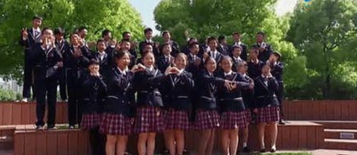 娱乐吃瓜酱与月亮之恋：一个幕后故事的逐渐曝光